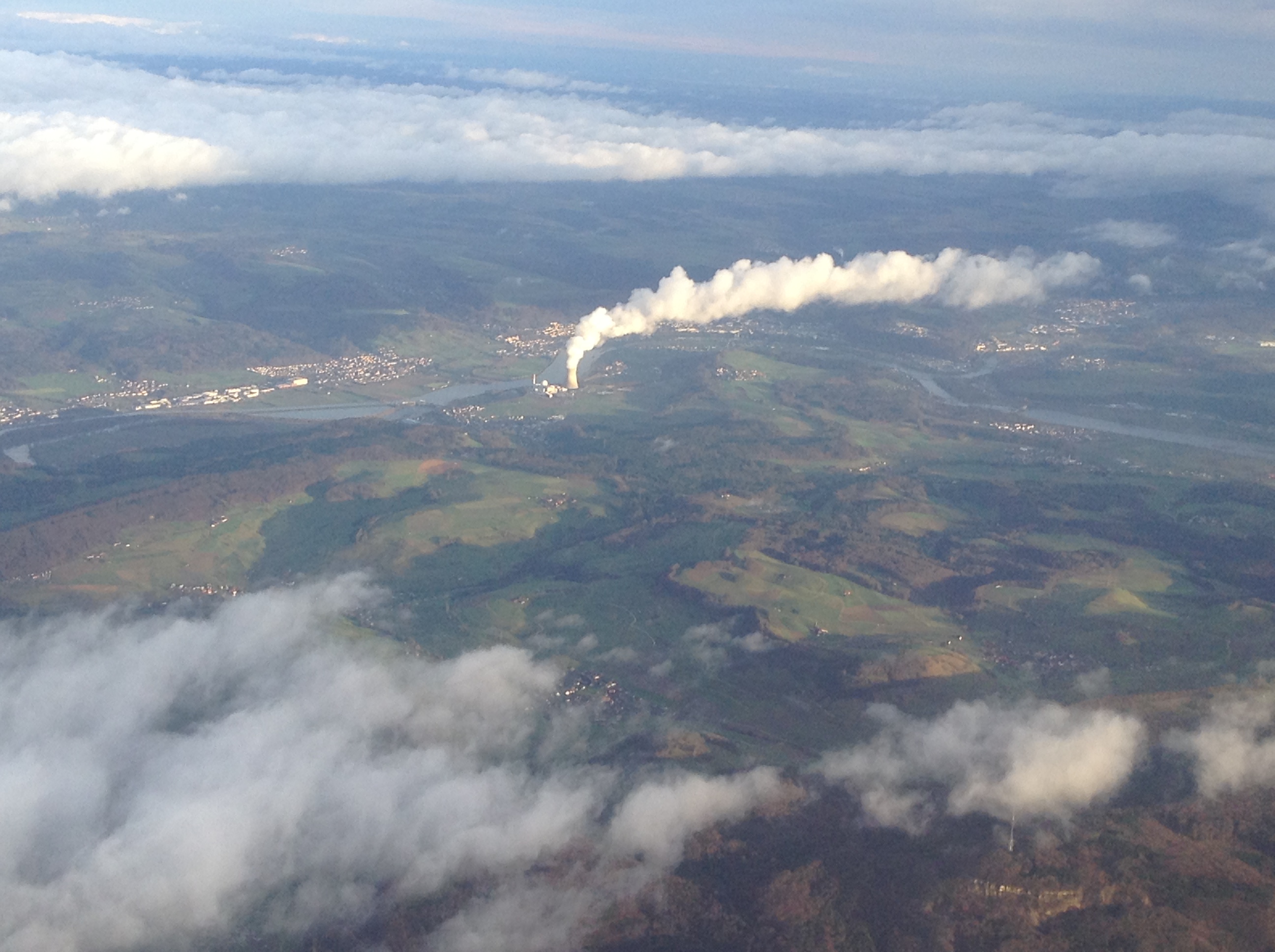 Dunswolke_Atomkraftwerk_Schweiz